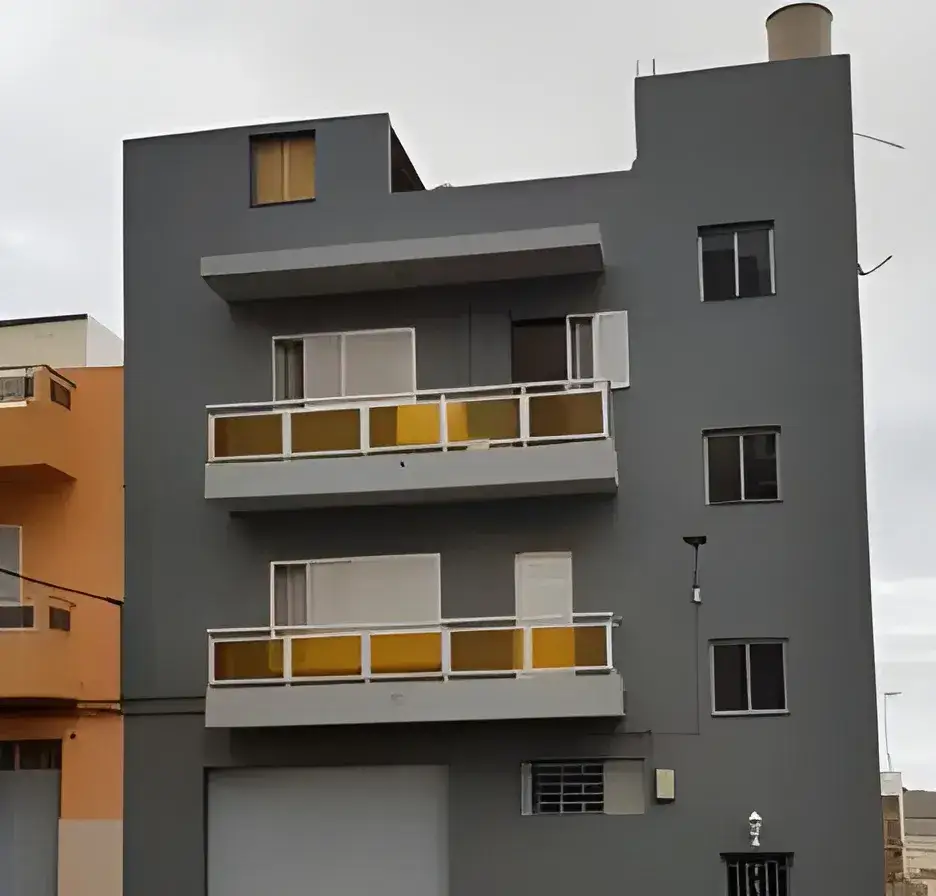 Los Pintores Ávila Rehabilitación y pintado de fachada de comunidad en color gris moderno